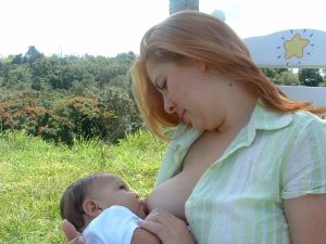 Propiedades de la leche materna previenen problemas mentales de los futuros adolescentes.