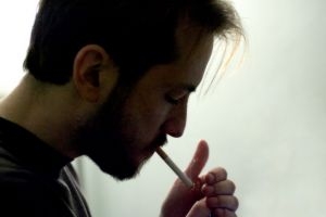 El cigarro es uno de los principales enemigos de la salud del corazón