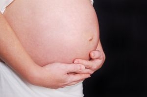 Cerca del 20% de la Mujeres Embarazadas Sufre de Falsa Miopía
